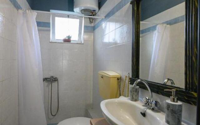 Rea Apartment " 1 minute from the beach "