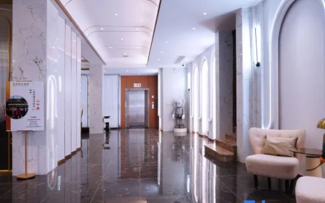 Wuyue Yangguang Hotel (Hengyang Railway Station)
