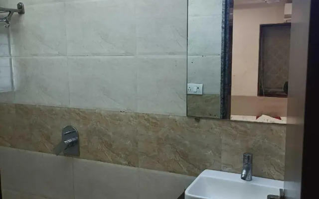 Oyo Flagship 807884 Hotel Smbha Palace