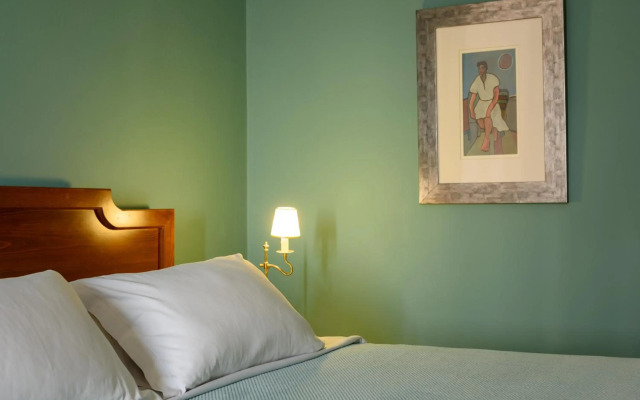 Villa Renos Hotel