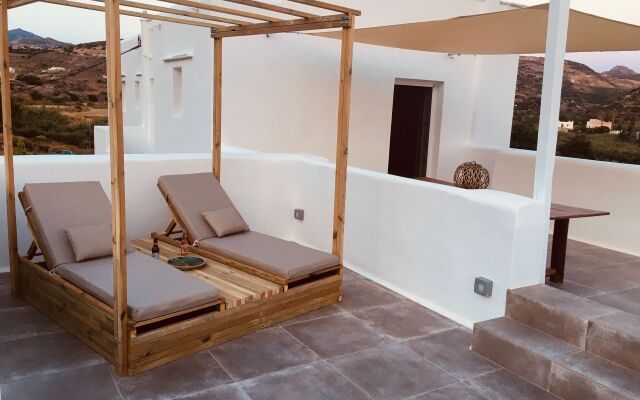 Ninemia Naxos