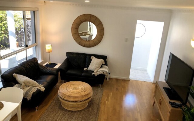 OCEANS 5 Holiday or Business Apartment
