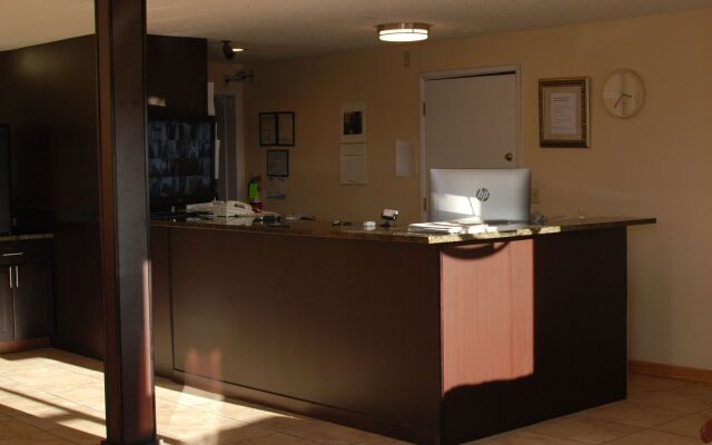 Smokey Point Motor Inn