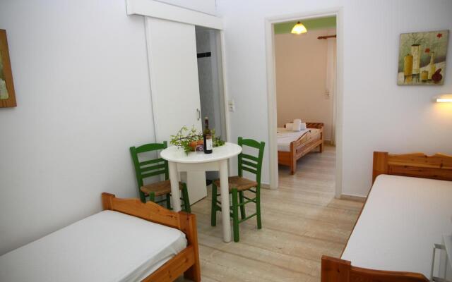 Nikos Apartments