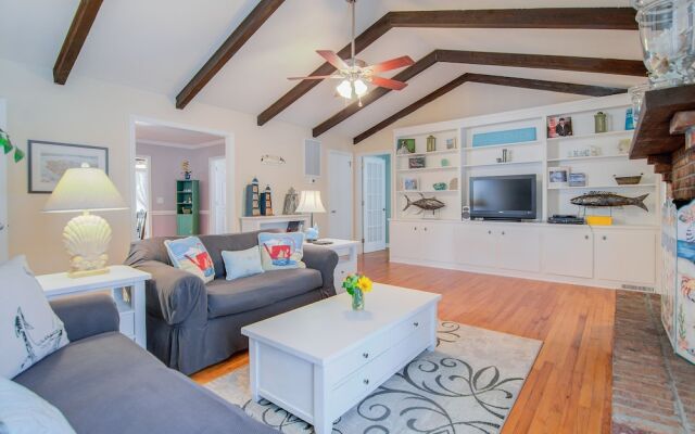 13 44th Ave. - 3 Br Home