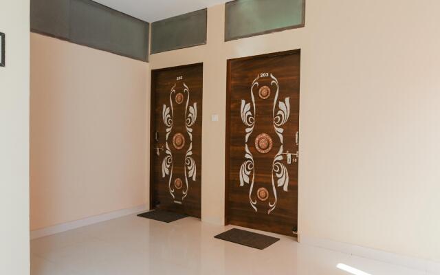 SPOT ON 76159 Siya Hotel