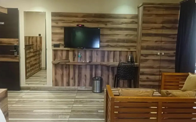 Oyo 23602 Laxman Residency