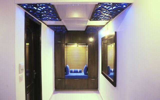 Faletti's Express Hotel