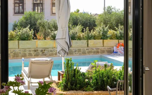 Kannas Mani-Luxury Suites- Adults friendly 14+