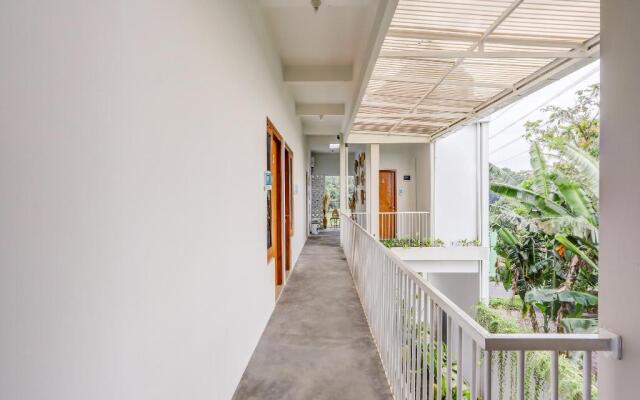 OYO 90099 Twin House
