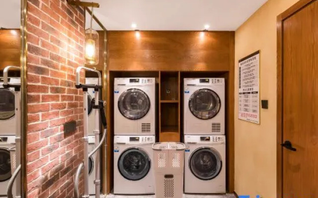 James Joyce Coffetel (Beijing Shahe Metro Station)