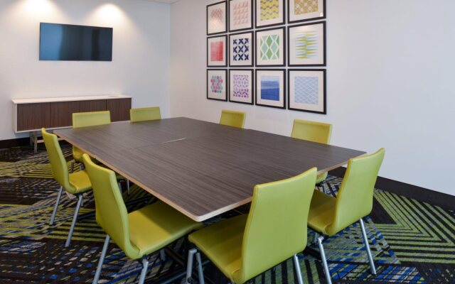 Holiday Inn Express & Suites Ottumwa by IHG