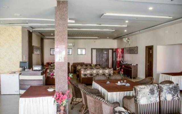 Oyo 29062 Hotel Alankar Greens