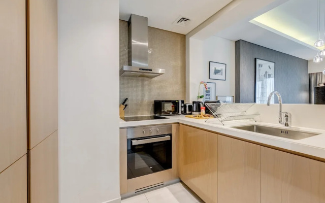 GLOBALSTAY. DAMAC Tower Paramount