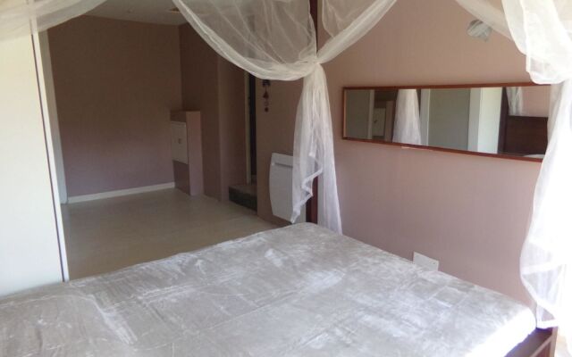 Villa With 4 Bedrooms in Florensac, With Enclosed Garden - 15 km From