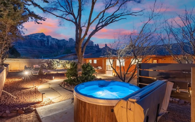 NEW Redrock Experience Views Firepit Hottub