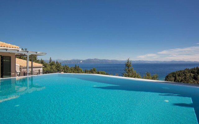 Danai Villa - Charming Escape With Oceanside Views