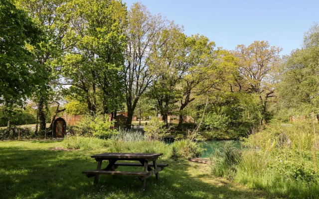 Woodpecker Lodge