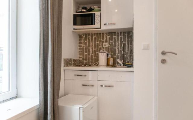 Sleek Studio Apt - Suitable for Longstays