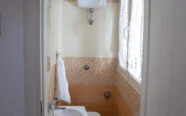 Garibaldi House Apartment