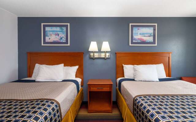 Travelodge by Wyndham Spirit Lake/Okoboji