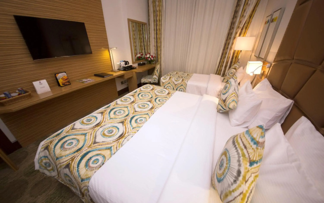 Hotel Livemax Osaka Kadoma