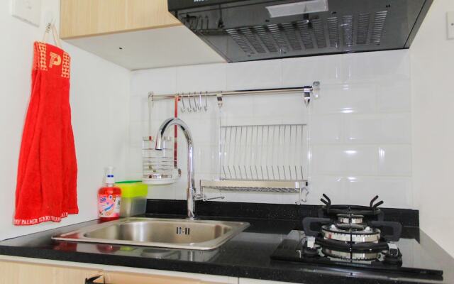 Cozy Living Studio Room At Urbantown Serpong Apartment