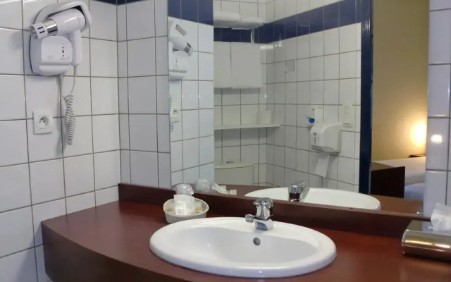 Kyriad Direct Rennes Ouest