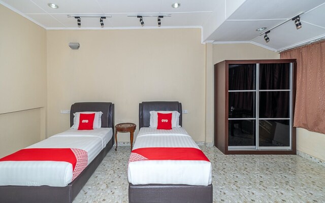 OYO 89932 DD Homestay