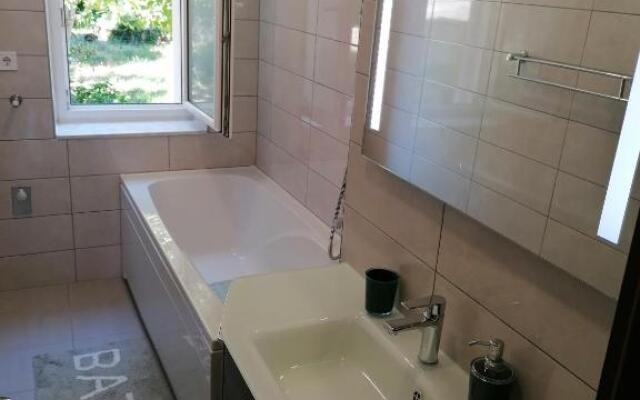 APARTMENT "B" 50 m from the beach