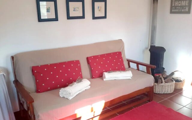 House with One Bedroom in Mafra, with Wonderful Mountain View, Pool Access, Enclosed Garden - 5 Km From the Beach