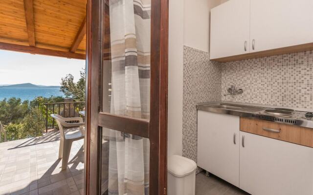 Nice Apartment in Drage With Wifi