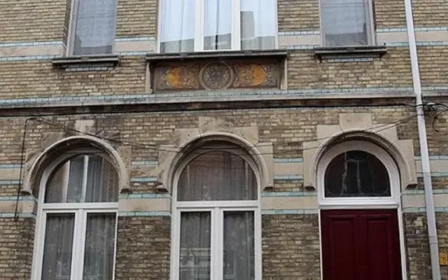 Logies The College