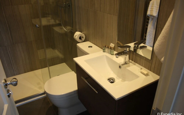 Barons Court Apartments By Flying Butler