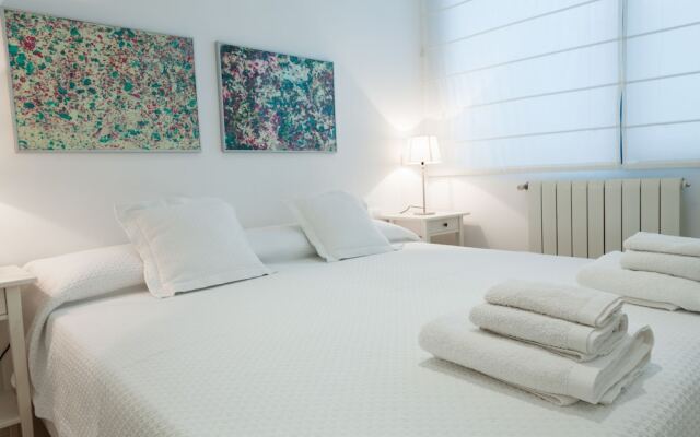 Sevilla Luxury Rentals - Alcázar