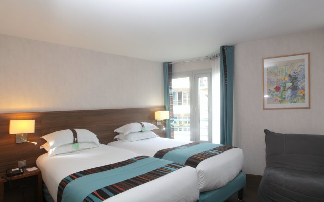 Holiday Inn Paris - Montmartre, an IHG Hotel