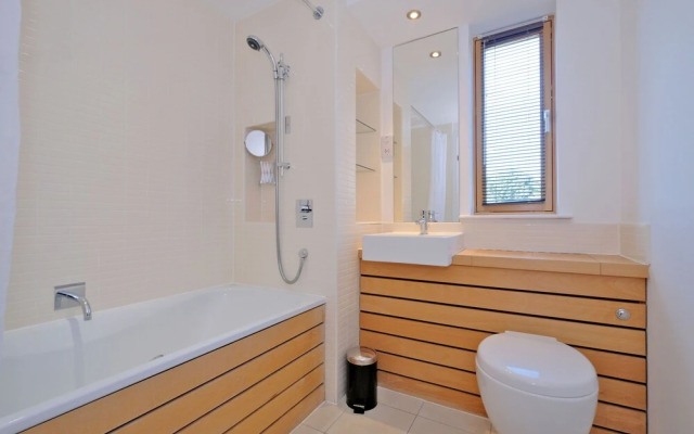 Modern two Bedroom Aberdeen Apartment With River Views