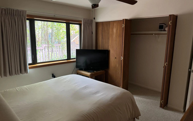 Shadow Mountain Lodge
