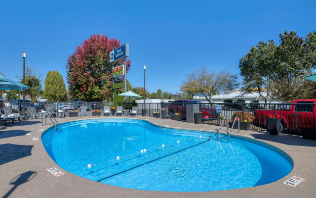 Best Western Hendersonville Inn