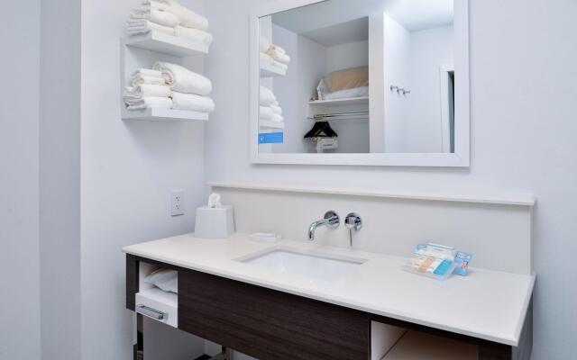 Hampton Inn Cedar Falls Downtown