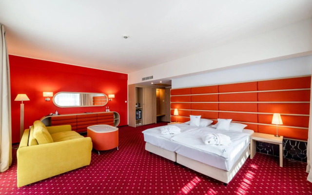 Grape Town Hotel