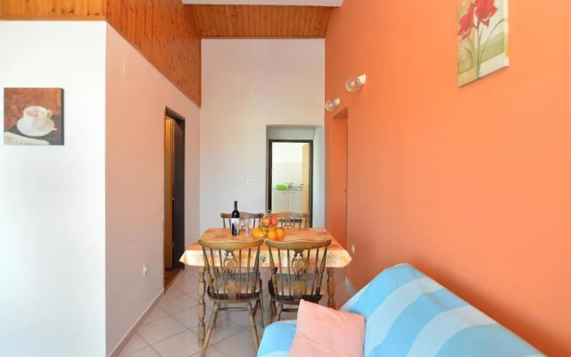 Spacious Apartment in Peroj With Terrace