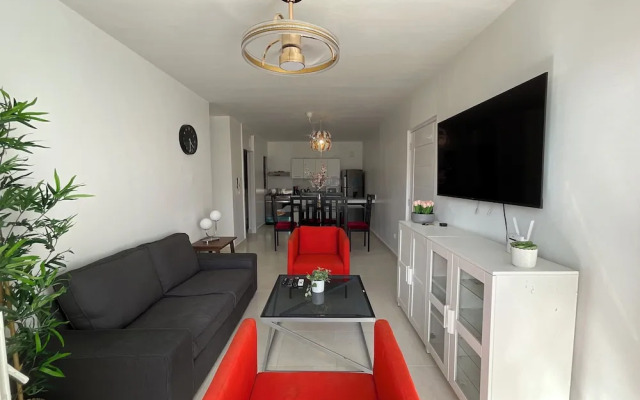 Apartment Near Beach And Airport