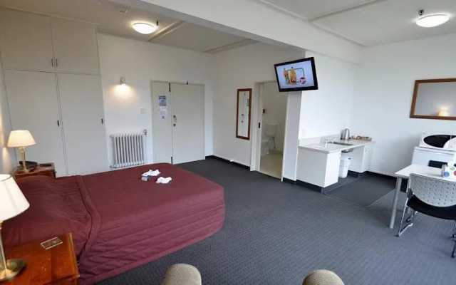 Dunthat Guesthouse & Motel