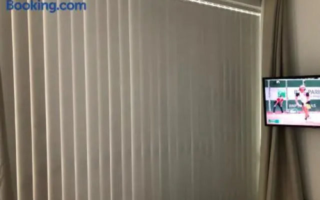 Westone Suite710-hosted by Sweetstay