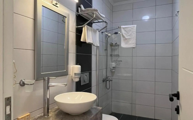 Mimoza Hotel