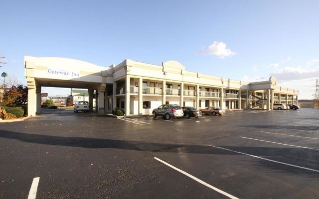 Gateway Inn and Suites