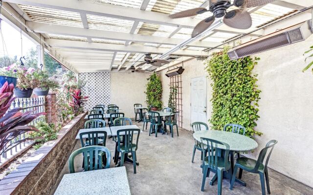 Vantage Point Inn Woodland Hills