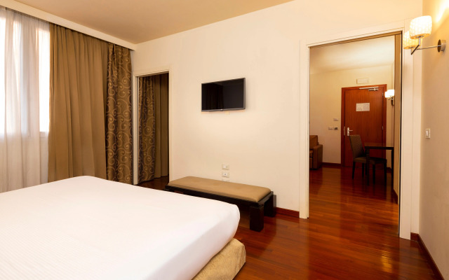Crowne Plaza Venice East by IHG