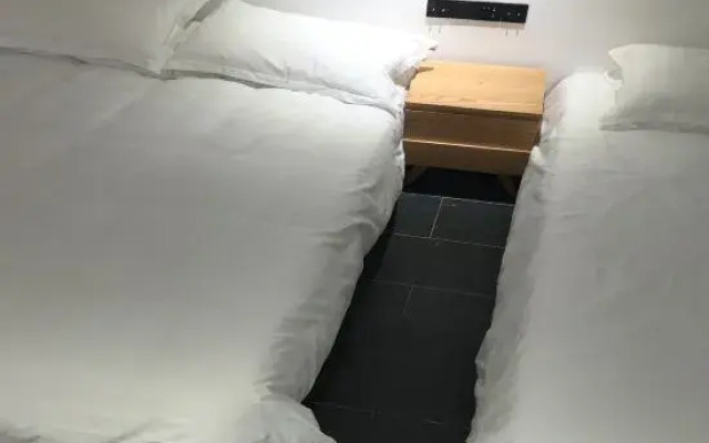 Lanhai Tingfeng International Youth Hostel (Wuyishan Scenic Spot store)